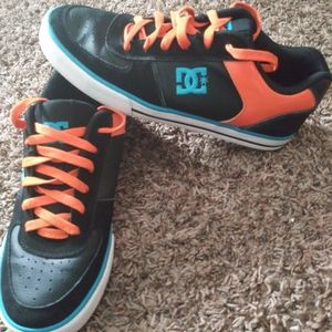 DC shies mens size 10